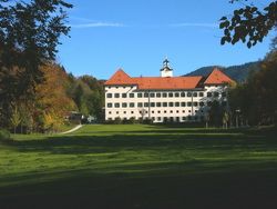 Schloss Hohenburg Westansicht