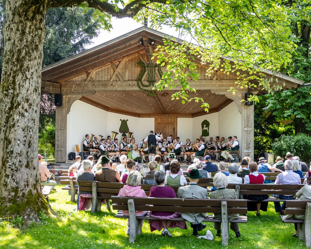 Kurkonzert im Kurgarten Lenggries